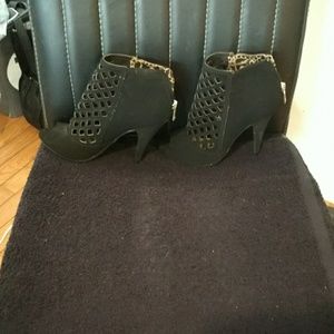 Peep toe black 3 1/2 ~ 4" heels